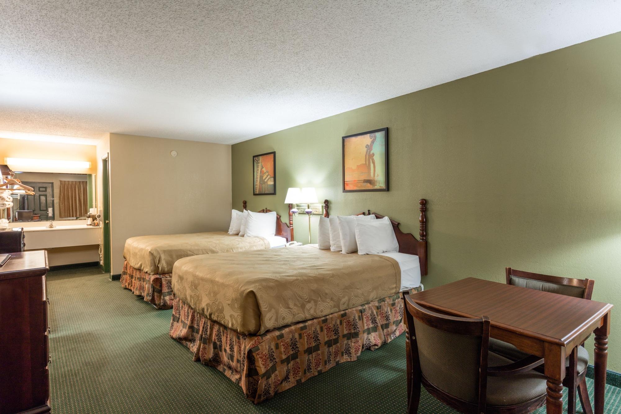 Angel Inn Near Imax, A Travelodge By Wyndham Branson Exterior photo