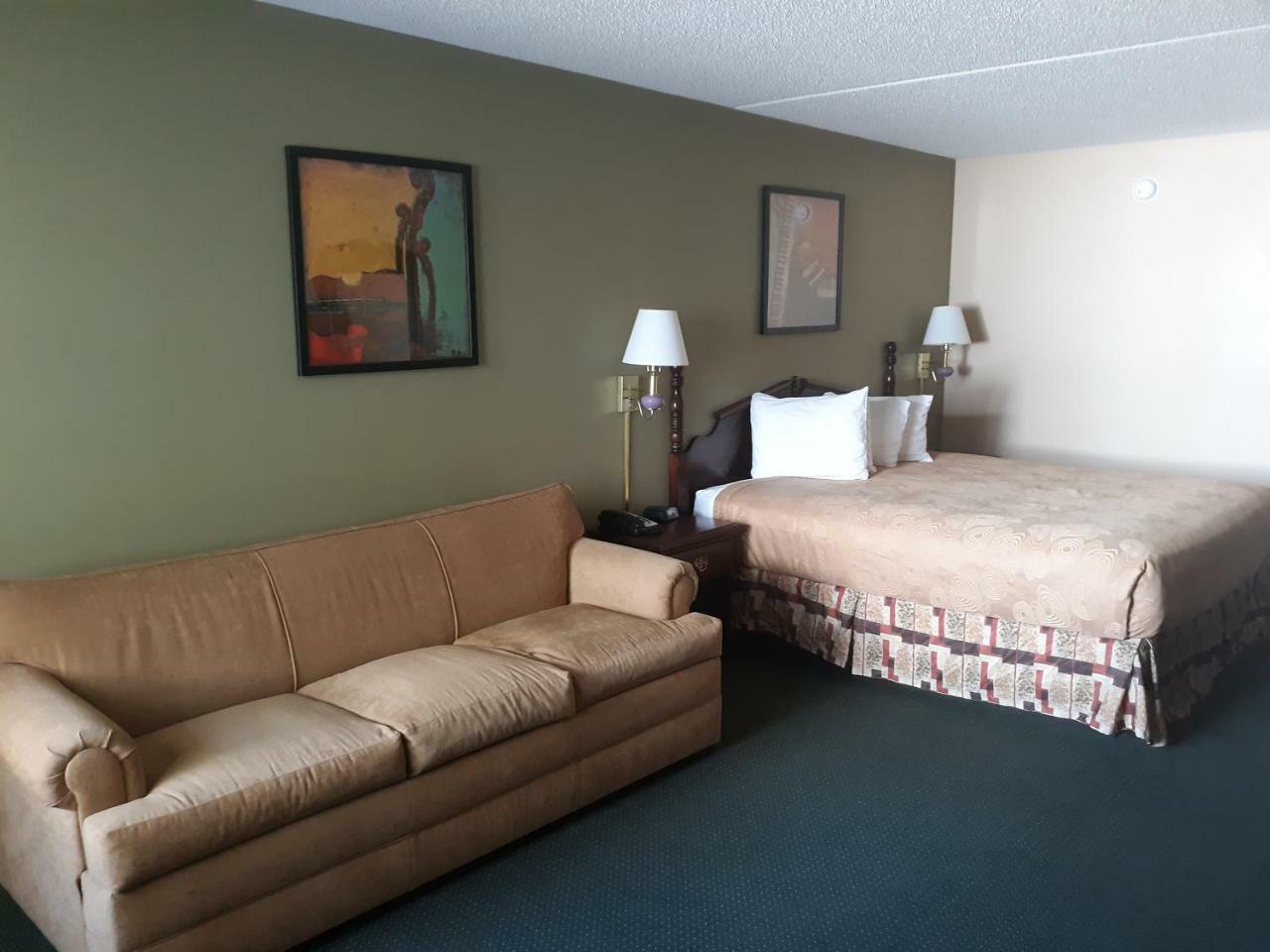 Angel Inn Near Imax, A Travelodge By Wyndham Branson Exterior photo